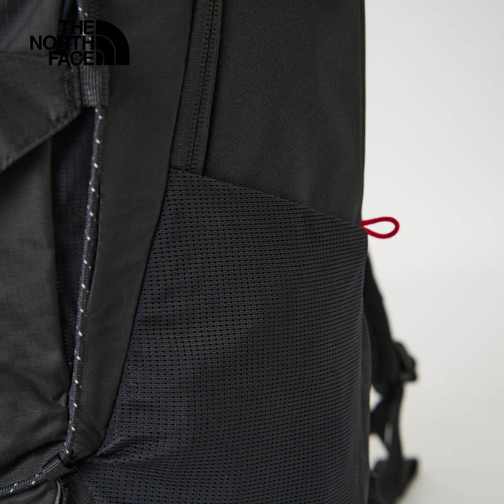 The North Face北面男女款黑色DWR防潑水大容量休閒後背包｜8BKFKX7