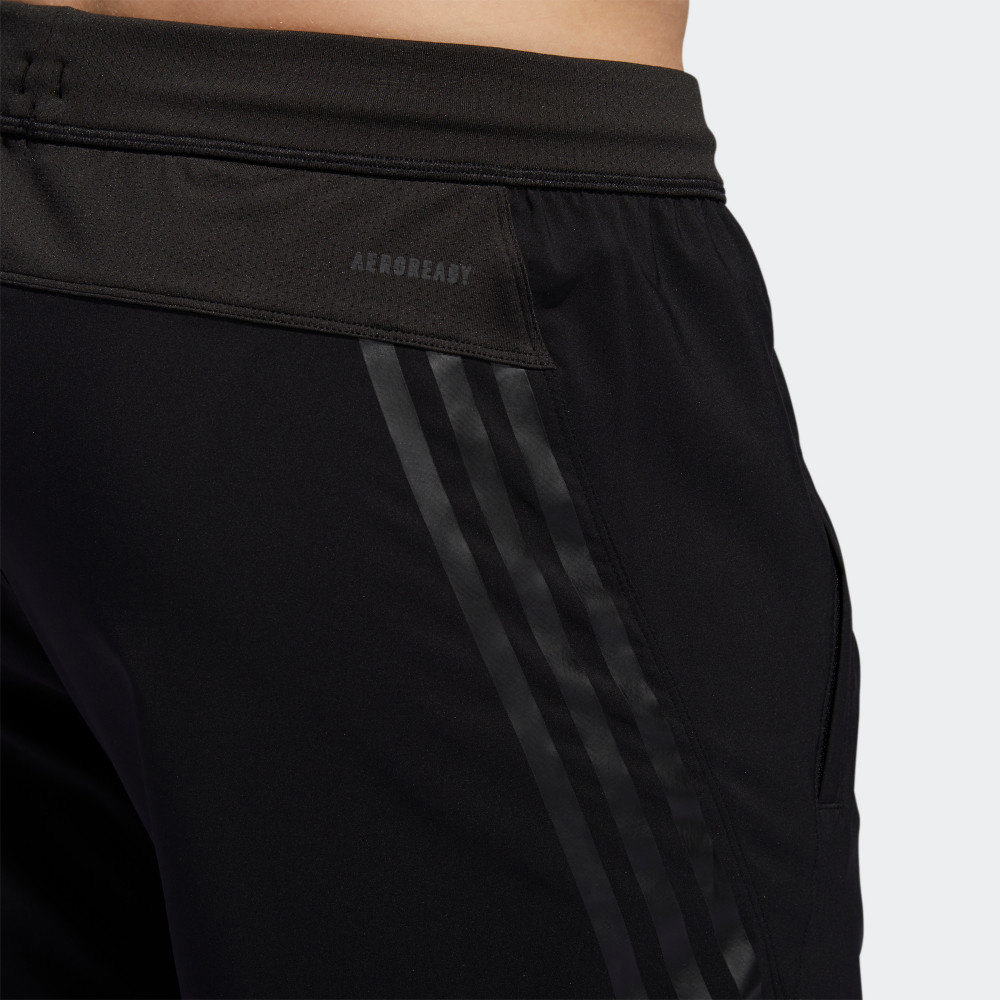 AEROREADY 運動短褲