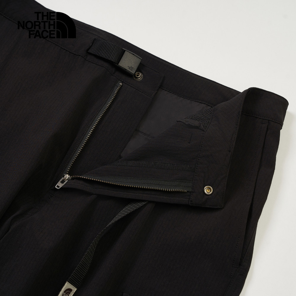 The North Face北面男款黑色UPF防曬長褲｜8C0UJK3