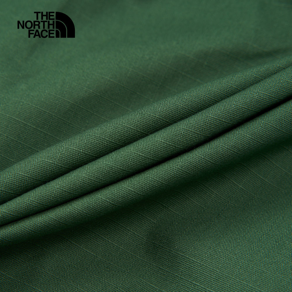 【10/27 12點限時搶購】The North Face北面男款綠色DWR防潑水短褲｜8CM5HCH