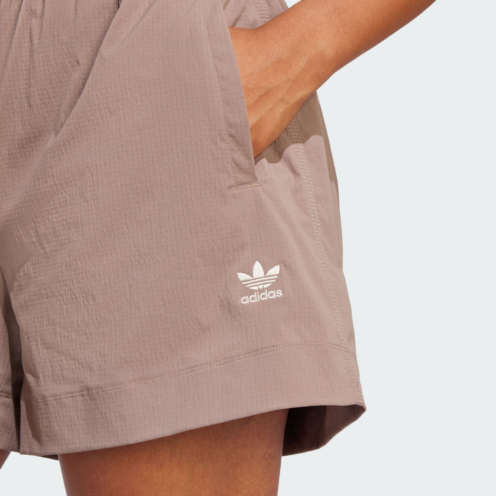 ESSENTIALS 運動短褲