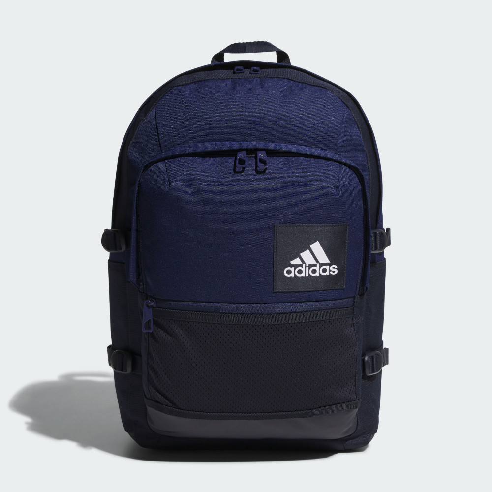 ESSENTIALS 後背包