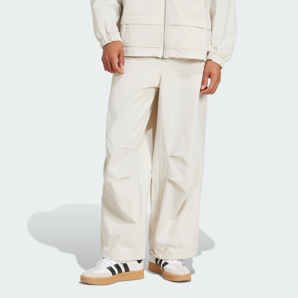 Adidas PREMIUM ESSENTIALS UTILITY 運動長褲｜降落傘剪裁設計可完－飛梭旗