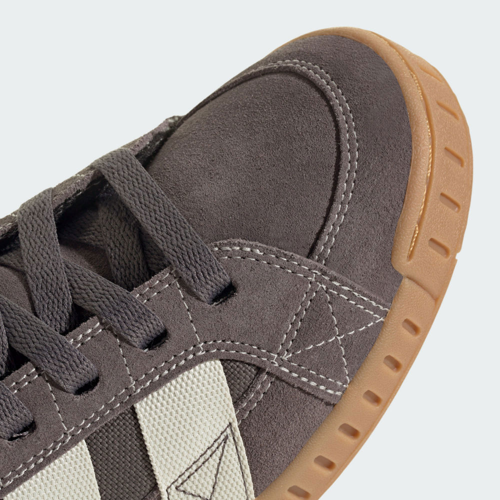 LWST 運動休閒鞋