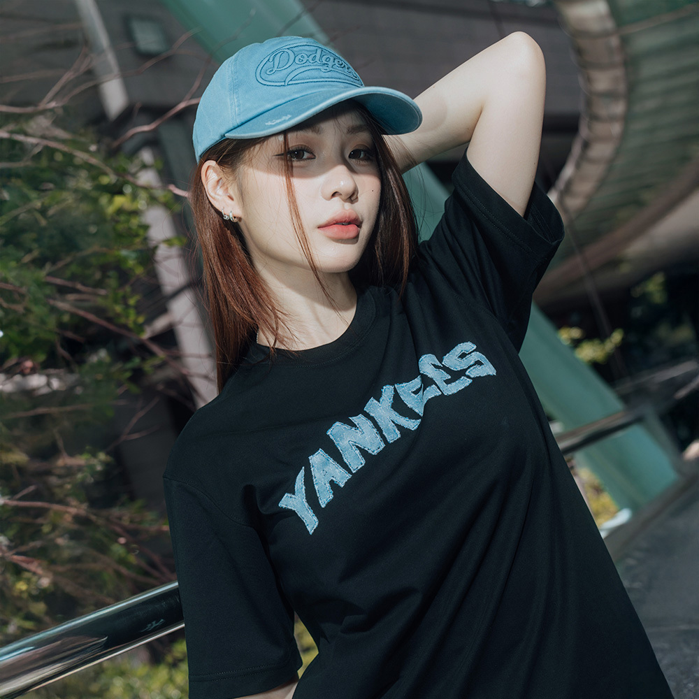 MLB 仿牛仔丹寧短袖T恤 Monogram系列 紐約洋基隊 (3ATSM1153-50BKS)