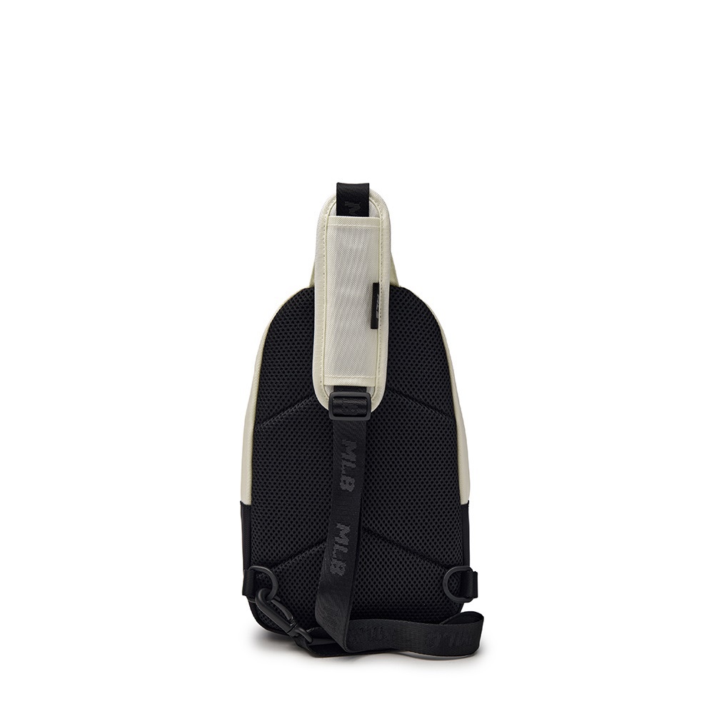 MLB KIDS 斜背包 肩背包 兒童包包 紐約洋基隊 (7ASGB045N-50CRS)