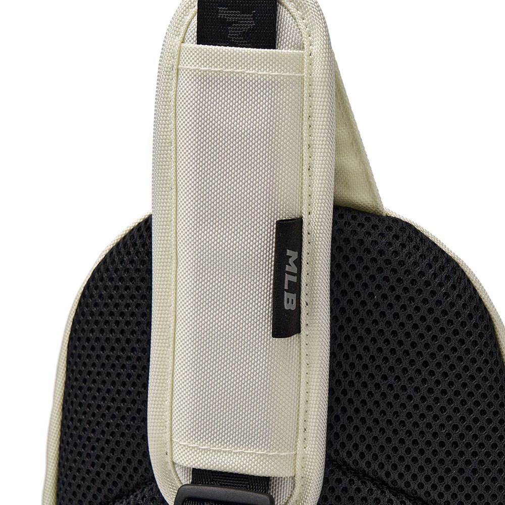 MLB KIDS 斜背包 肩背包 兒童包包 紐約洋基隊 (7ASGB045N-50CRS)