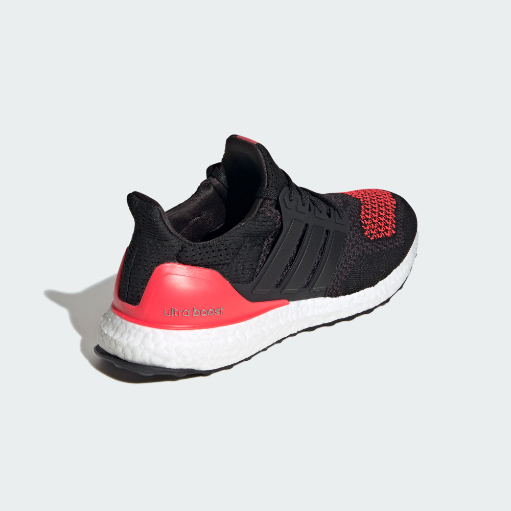 ULTRABOOST 1.0 跑鞋
