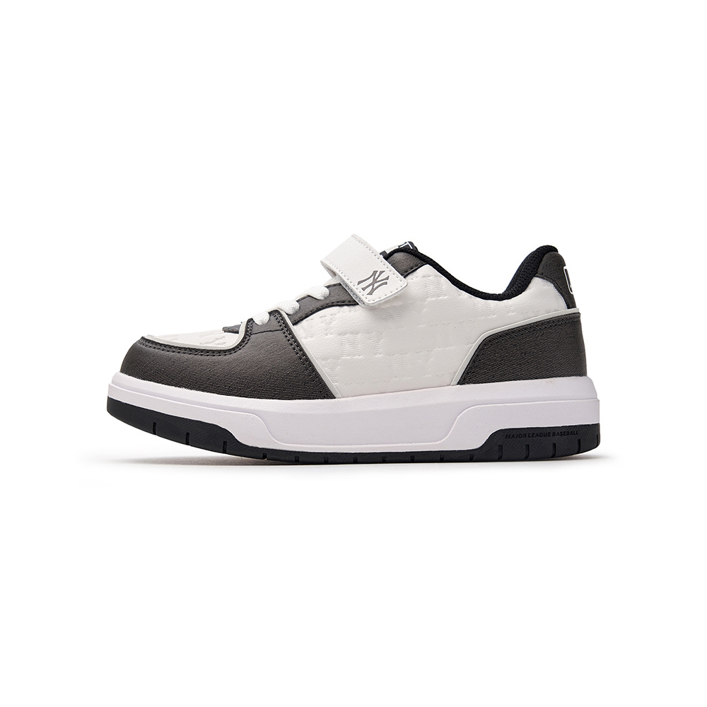 MLB KIDS 牛仔壓紋Monogram老爹鞋 學長鞋 童鞋 Chunky Liner 紐約洋基隊 (7ASXLM05N-50BKS)