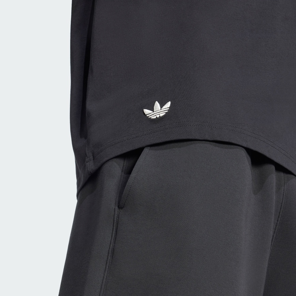 NEUCLASSICS 短袖上衣