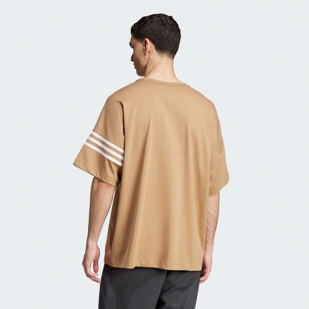 NEUCLASSICS 短袖上衣