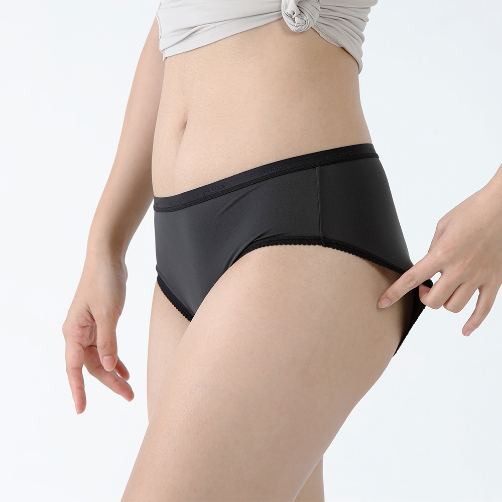 女款零著感抑菌涼感低腰三角內褲(A1UCGZ13W黑/透氣排汗/超輕/涼感/抑臭/輕薄貼身/中低腰/台灣製)