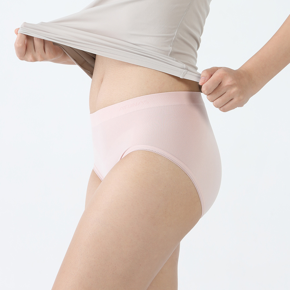 女款零著感抑菌涼感中腰內褲(A1UCGZ14W迷霧紫/透氣排汗/超輕/涼感/抑臭/輕薄貼身/中腰/台灣製)