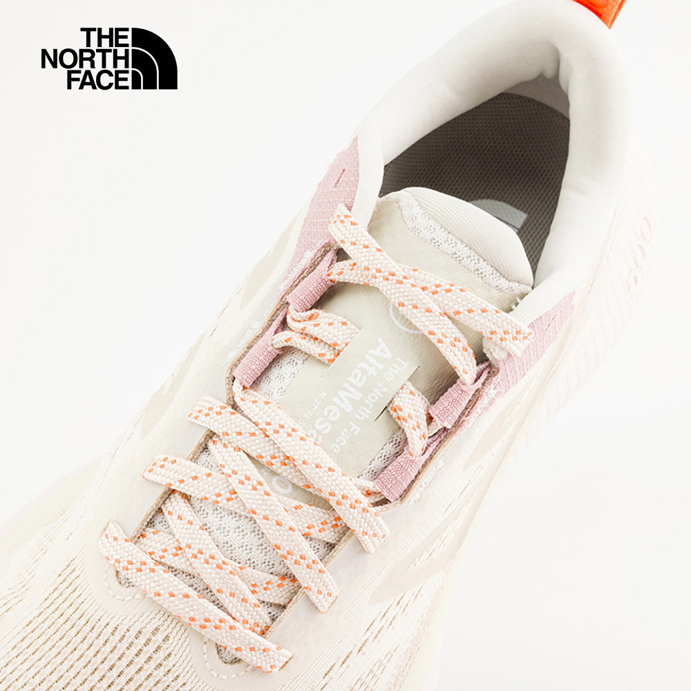 The North Face北面女款白色抓地野跑鞋｜8A9P7UQ