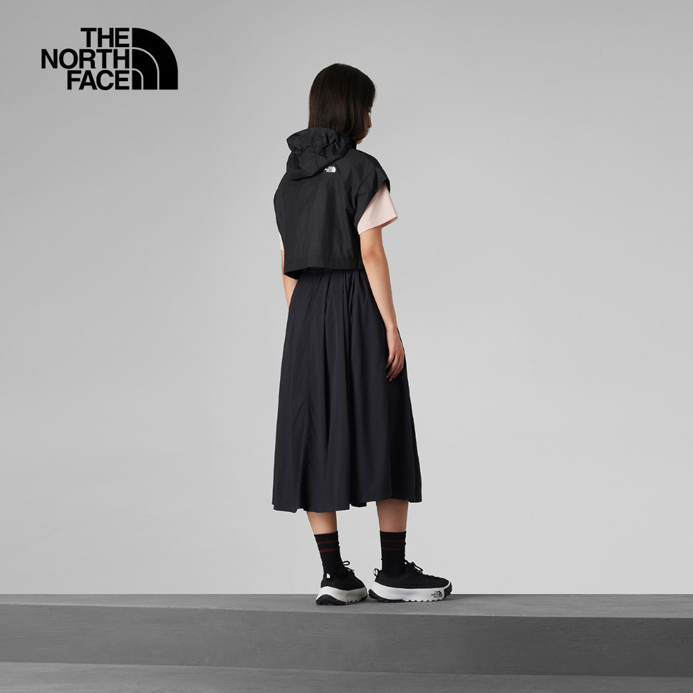 UE女款黑色DWR防潑水可拆卸連身裙｜8CKYJK3