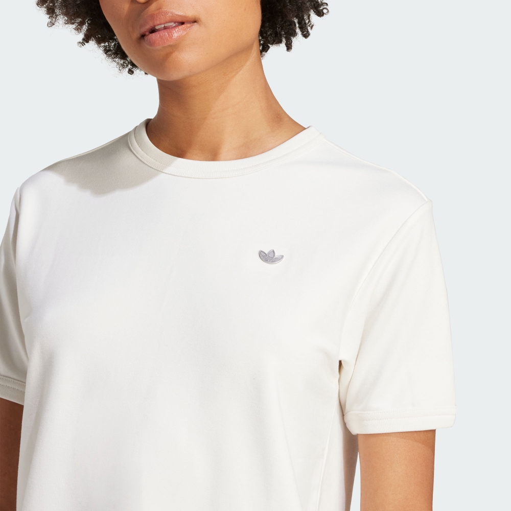 PREMIUM ESSENTIALS 短袖上衣