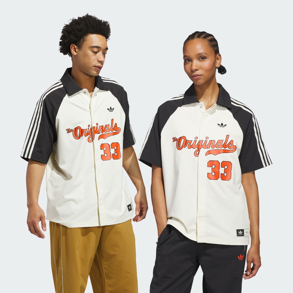 Adidas 短袖襯衫｜版型寬鬆的經典籃球－运动品牌专卖