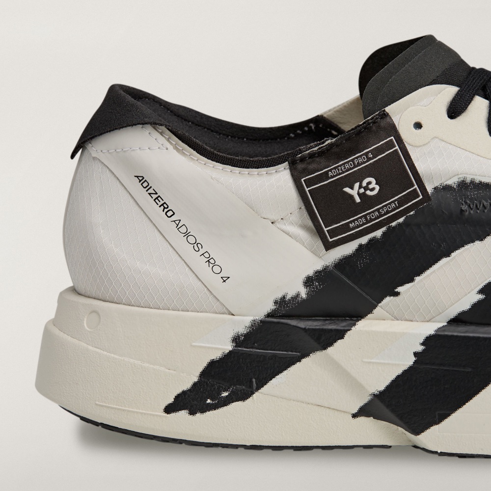 Y-3 ADIOS PRO 4 跑鞋