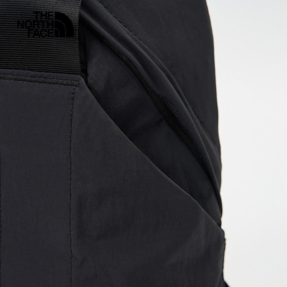 【10/25 12點週末限定】The North Face北面男女款黑色DWR防潑水大容量休閒後背包｜81DV4H0