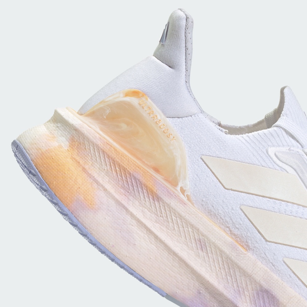 ULTRABOOST 5X 跑鞋