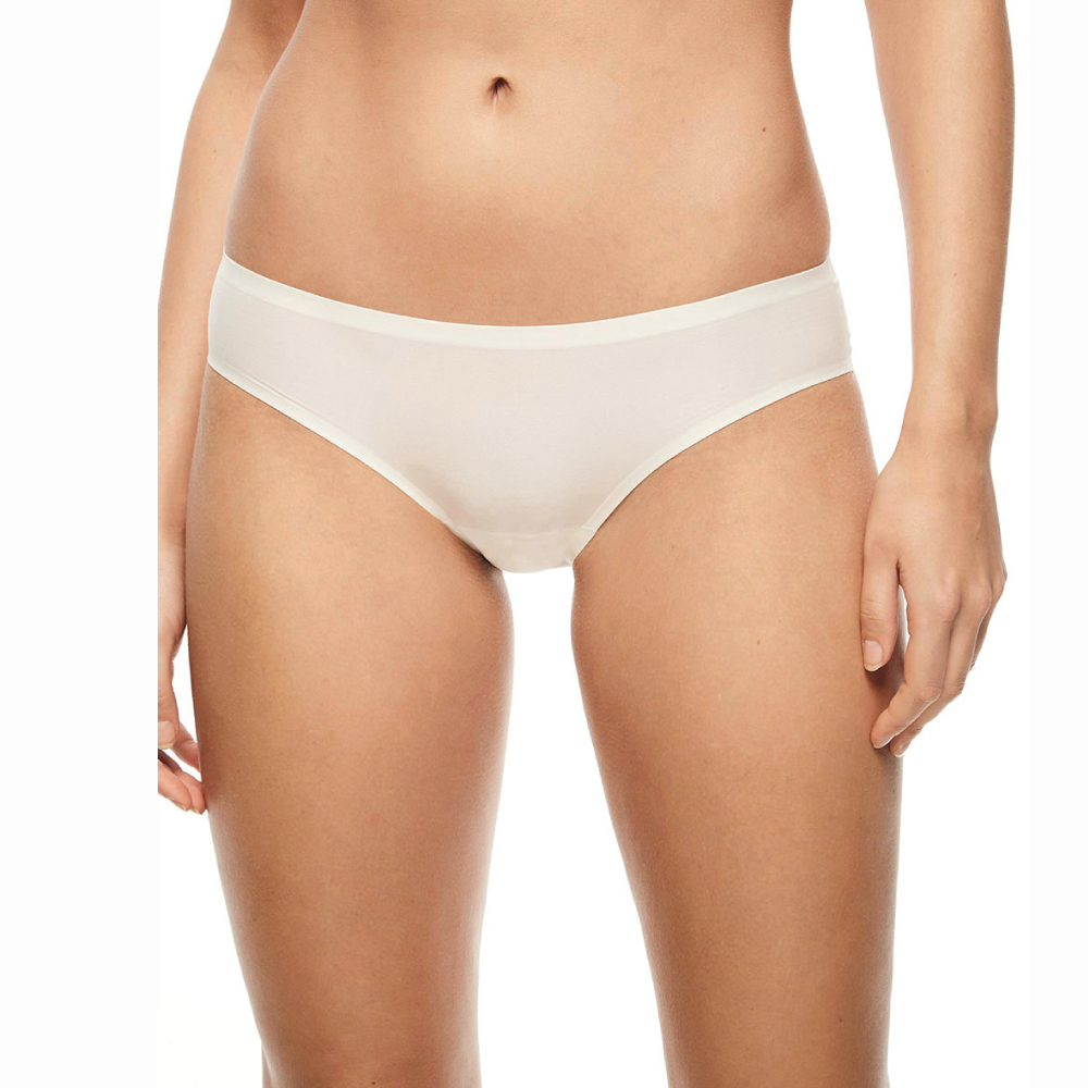 【Chantelle Lab】透氣涼感無痕低腰三角內褲>象牙白(26430_035)【Soft Stretch】