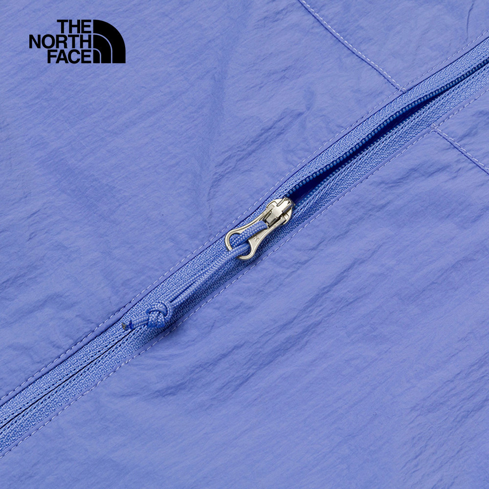 【10/26 12點限時搶購】The North Face北面女款藍色DWR防潑水連帽外套｜8EXE0YI