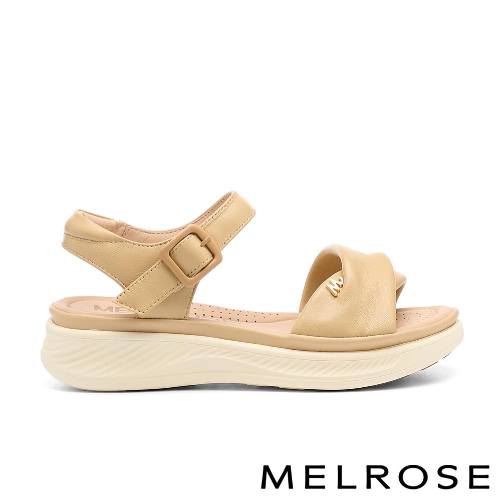 MELROSE 美樂斯 夏日輕旅 別致質感M字反摺寬帶牛皮厚底涼鞋－杏