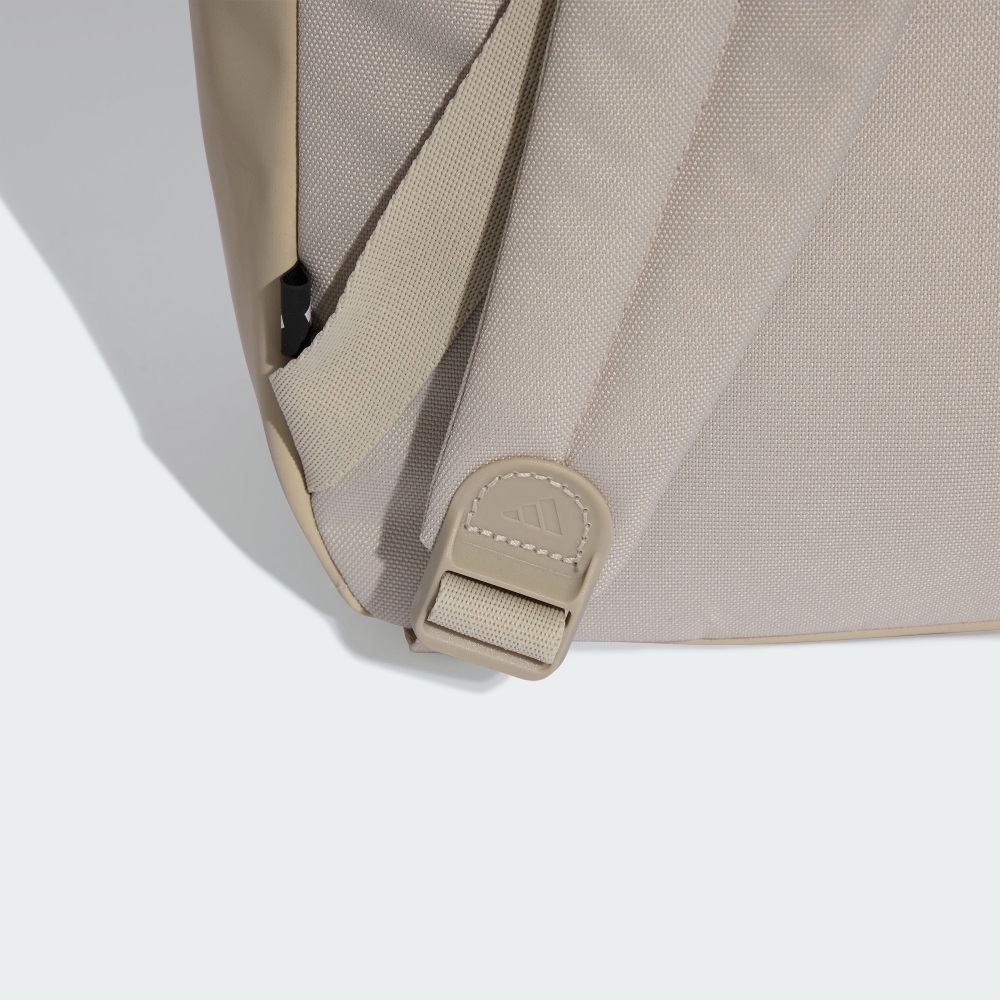 ESSENTIALS LOGO 後背包