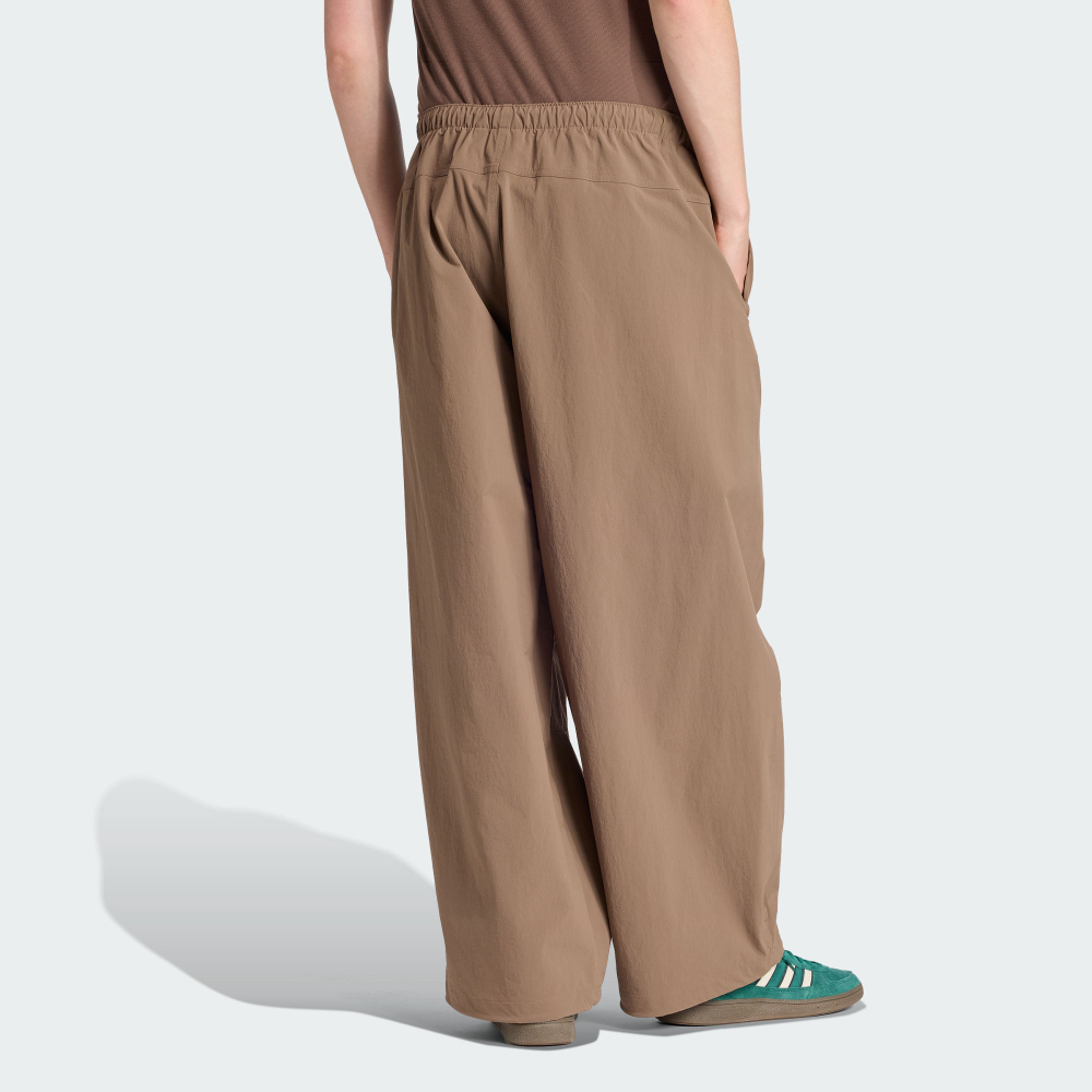 PREMIUM ESSENTIALS 運動長褲