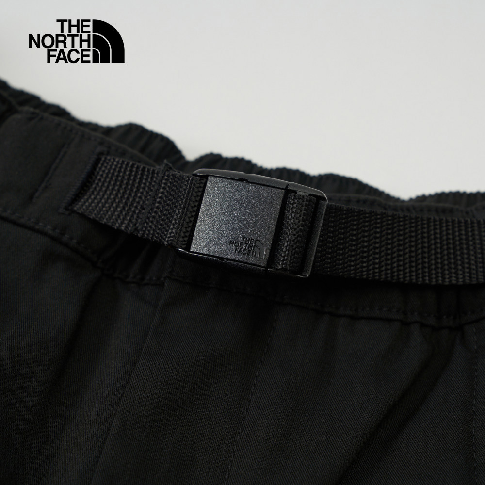 UE女款黑色DWR防潑水休閒長褲｜8CMFJK3