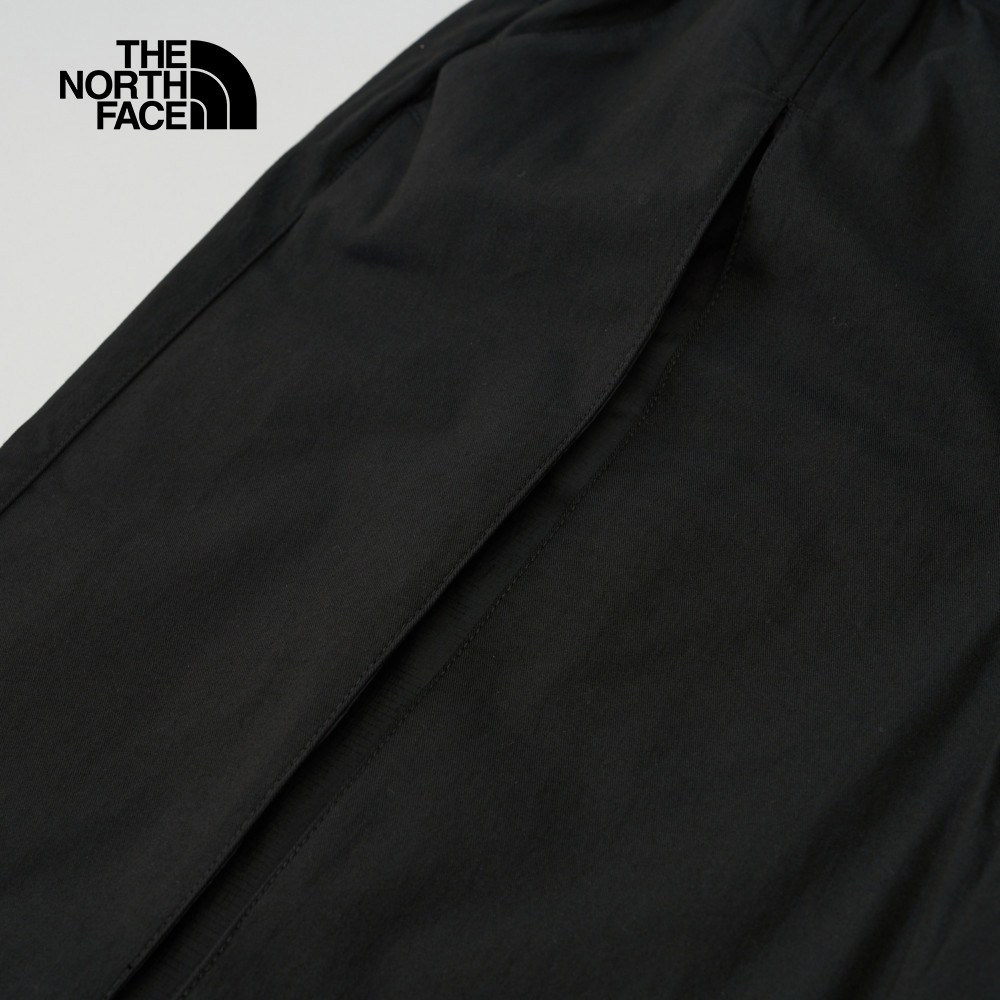 UE女款黑色DWR防潑水休閒長褲｜8CMFJK3