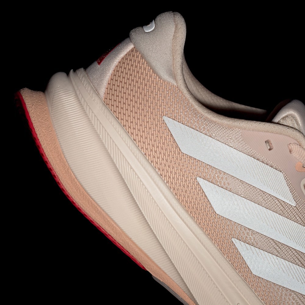 SUPERNOVA RISE 2 跑鞋