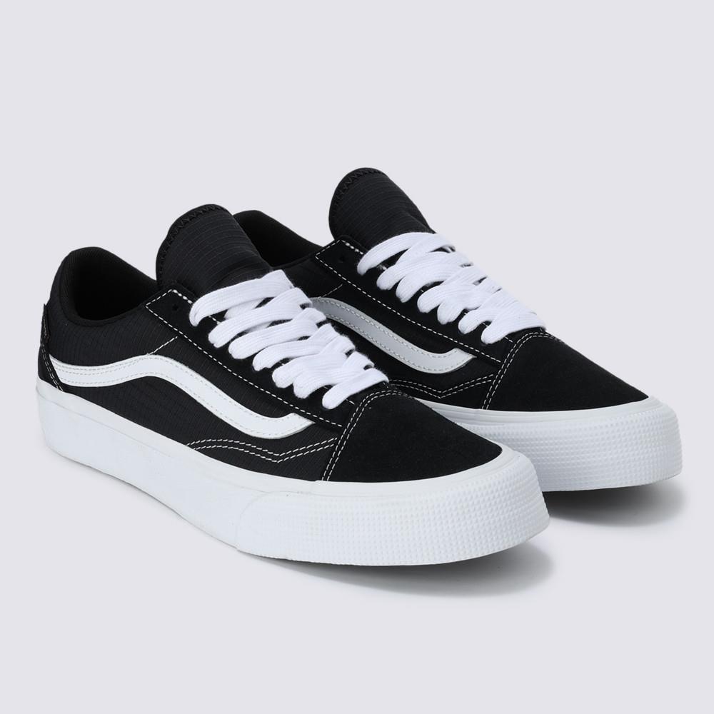 Vans Old Skool Gore-Tex 男女款黑色/白色滑板鞋