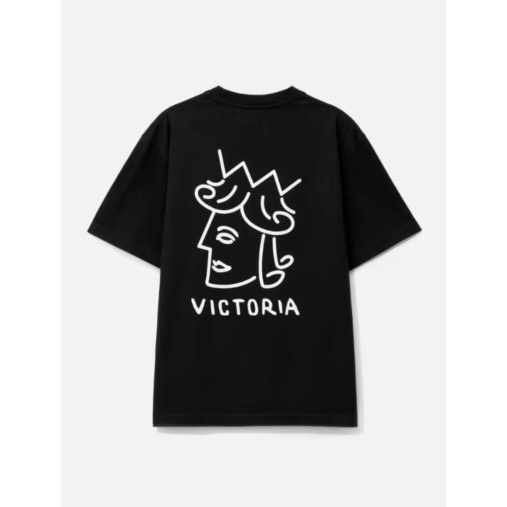 【VICTORIA】短T 黑 - QUEENHEAD LOGO S/S TEE