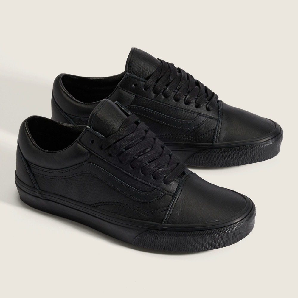 UA Old Skool 黑色滑板鞋