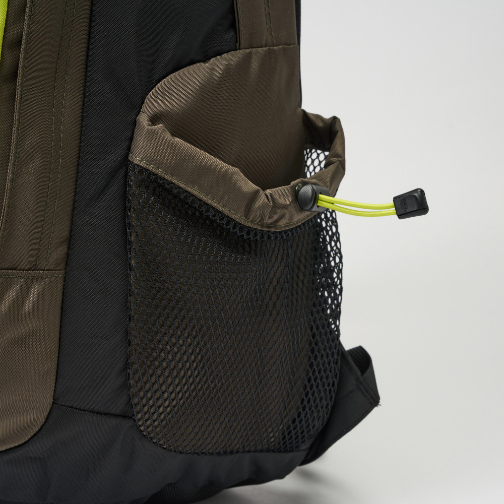 The North Face北面男女款綠棕拼接DWR防潑水休閒後背包｜3KYJG1K