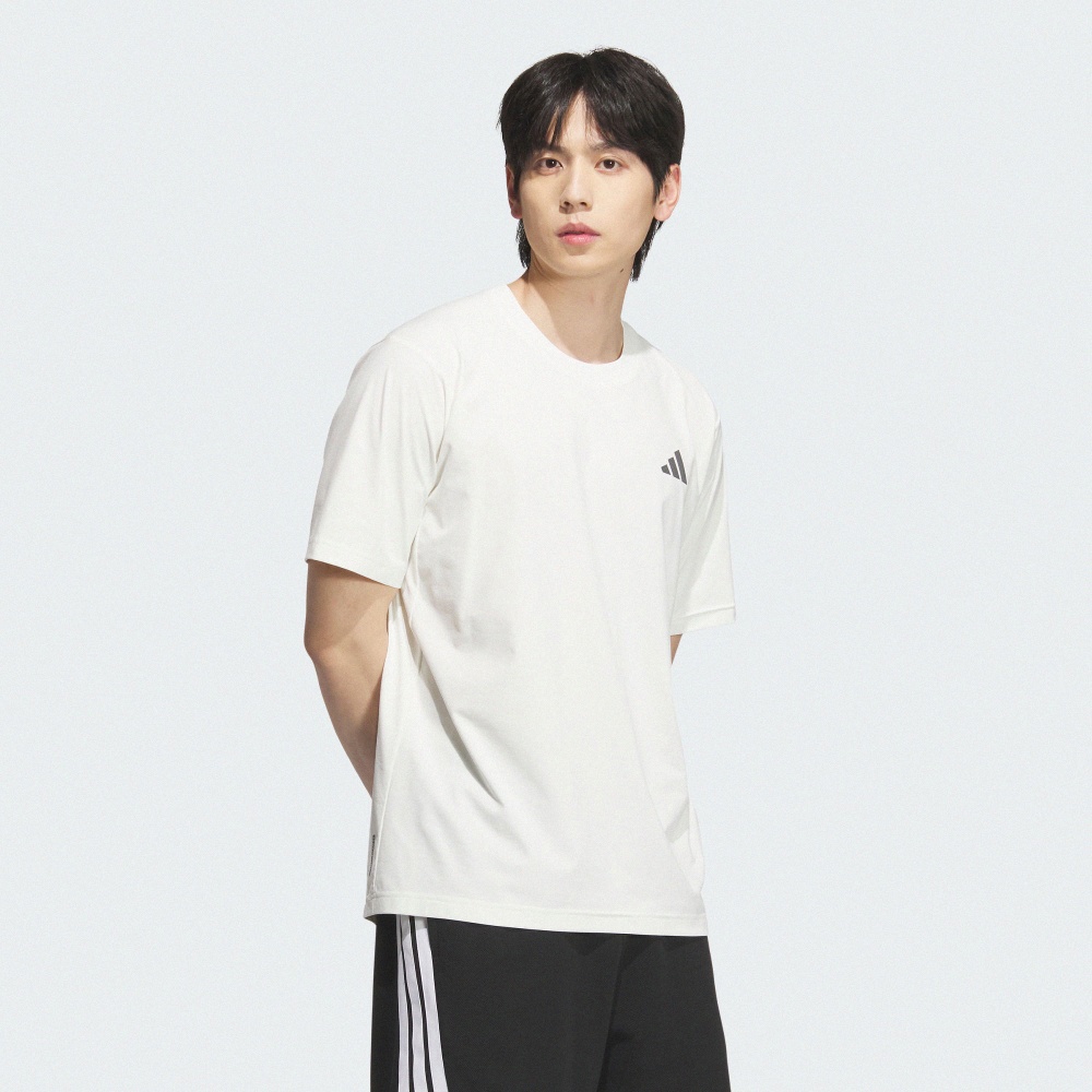 MODERN TECH 短袖上衣