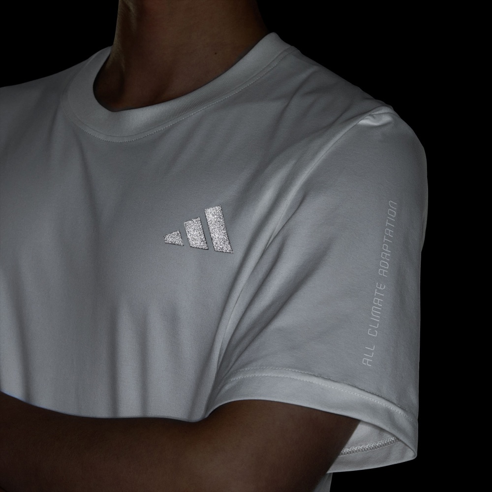 MODERN TECH 短袖上衣