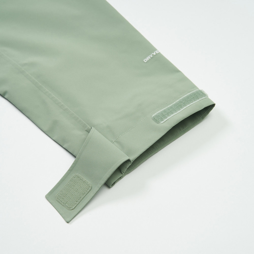 The North Face北面男款綠色DryVent防水透氣衝鋒衣｜8DX1D5N