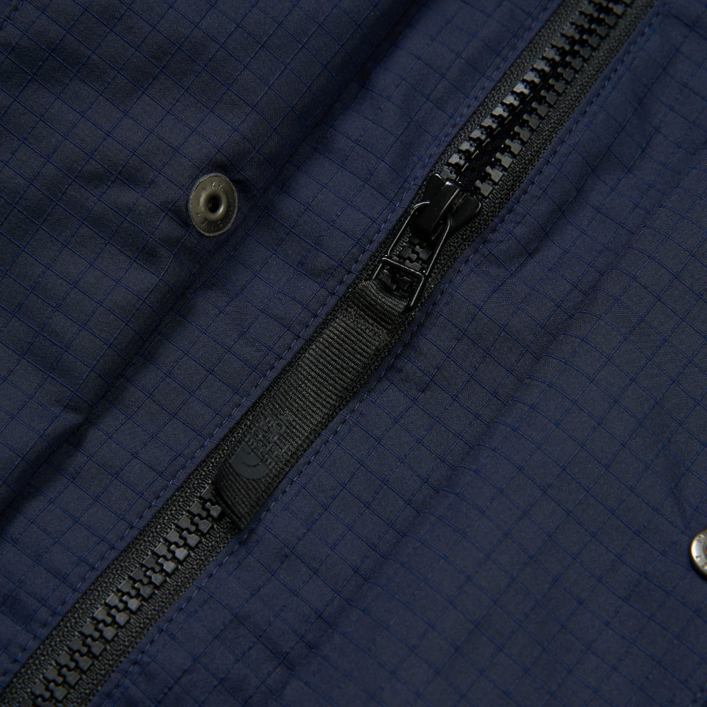 UE男款藍色DWR防潑水防風外套｜8E5H92A