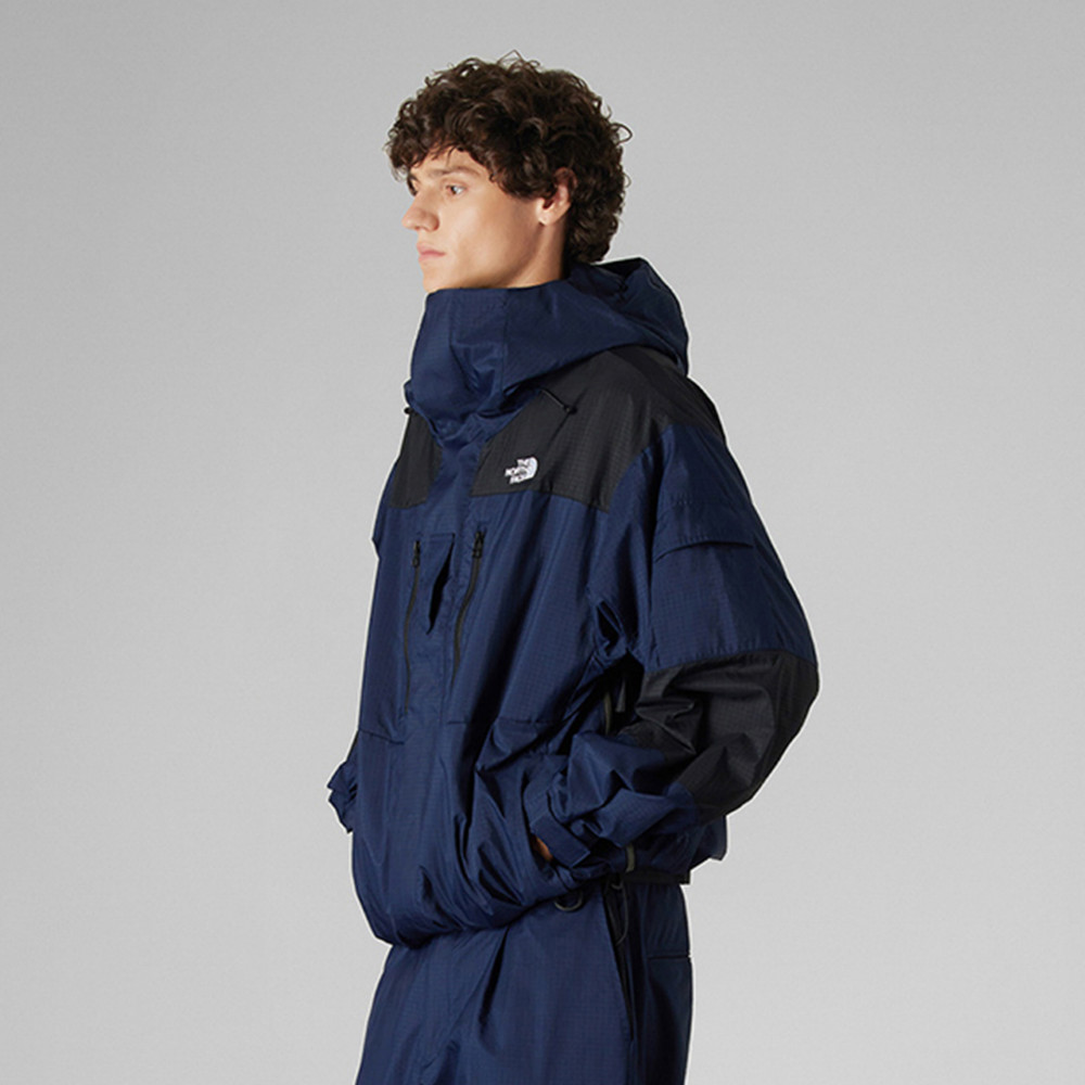 UE男款藍色DWR防潑水防風外套｜8E5H92A