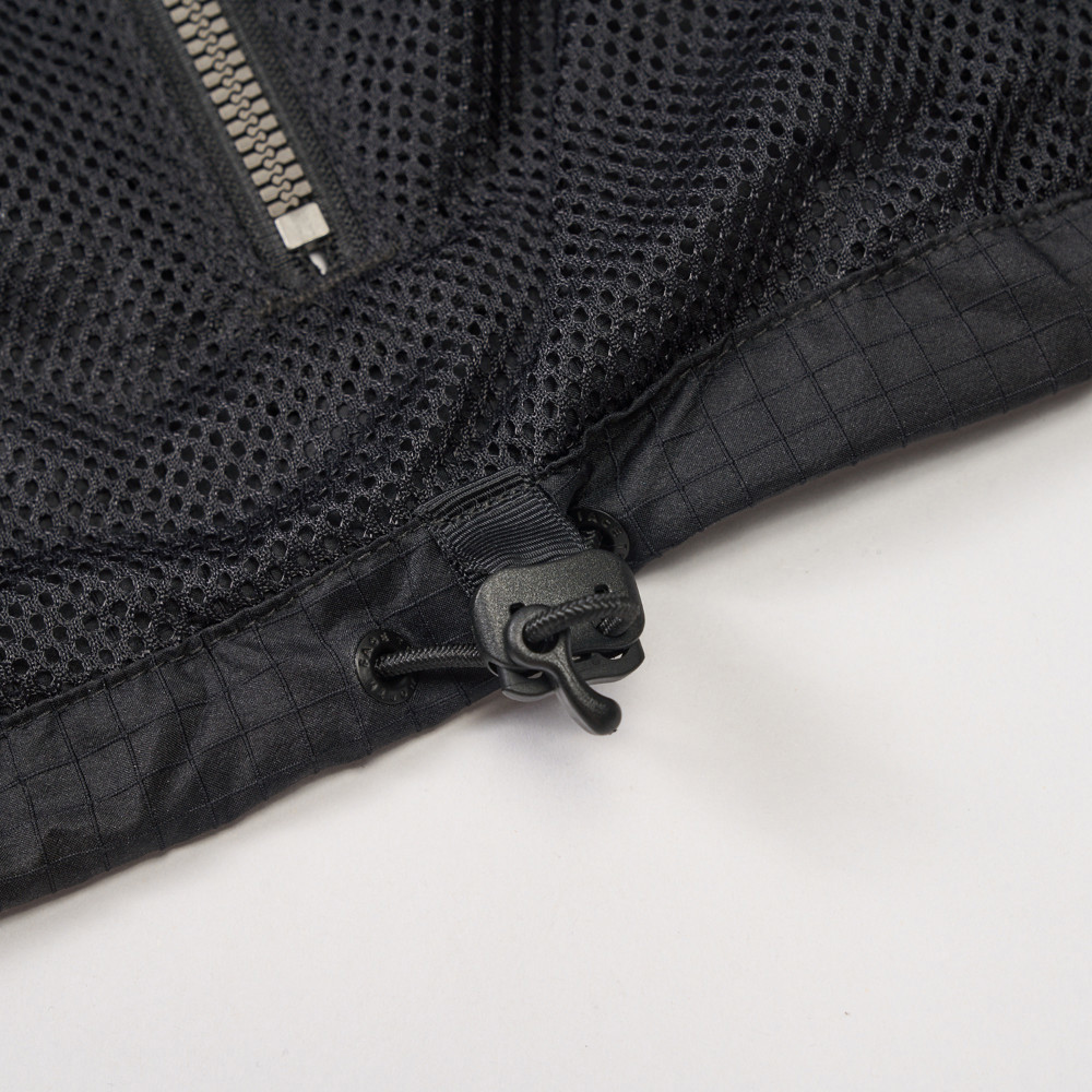 UE男款黑色DWR防潑水防風外套｜8E5HJK3