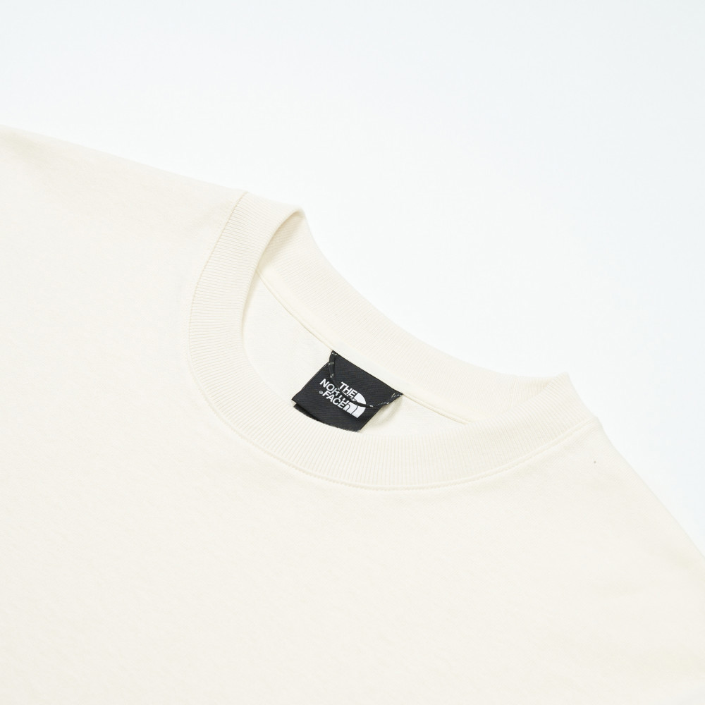 UE男款米白色純棉大尺寸山脈印花短袖T恤｜8GUBQLI