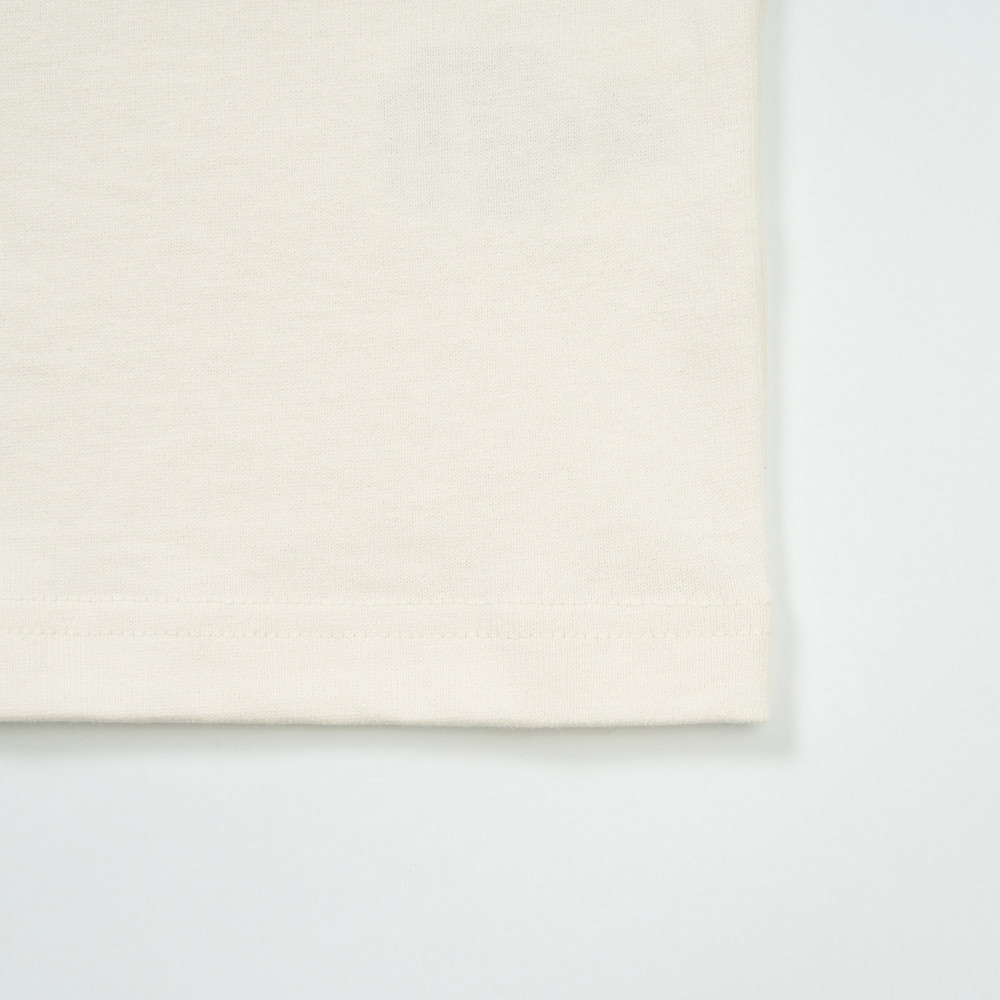 UE男款米白色純棉大尺寸山脈印花短袖T恤｜8GUBQLI