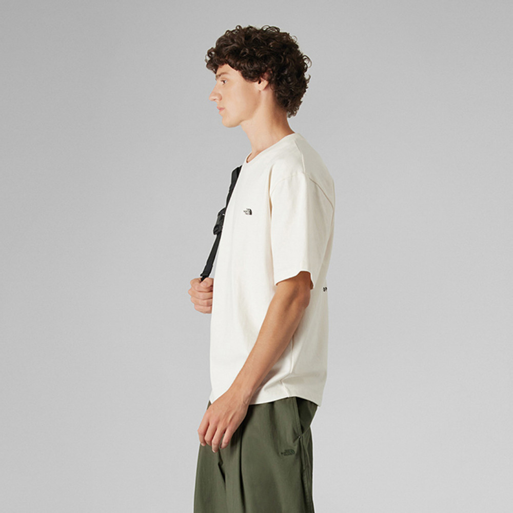 UE男款米白色純棉大尺寸山脈印花短袖T恤｜8GUBQLI