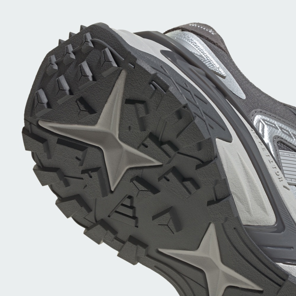 XLG STORM EDGE 運動休閒鞋