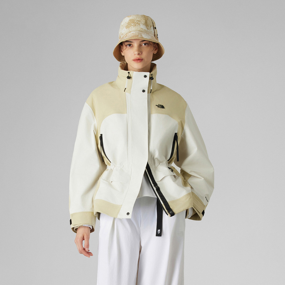 UE女款米白色DRYVENT防水衝鋒衣｜8E6STIU