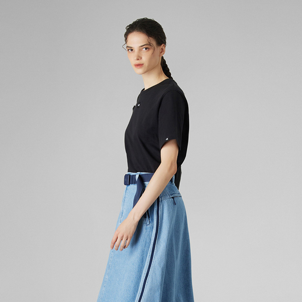 UE女款黑色純棉短袖T恤｜8BUHJK3