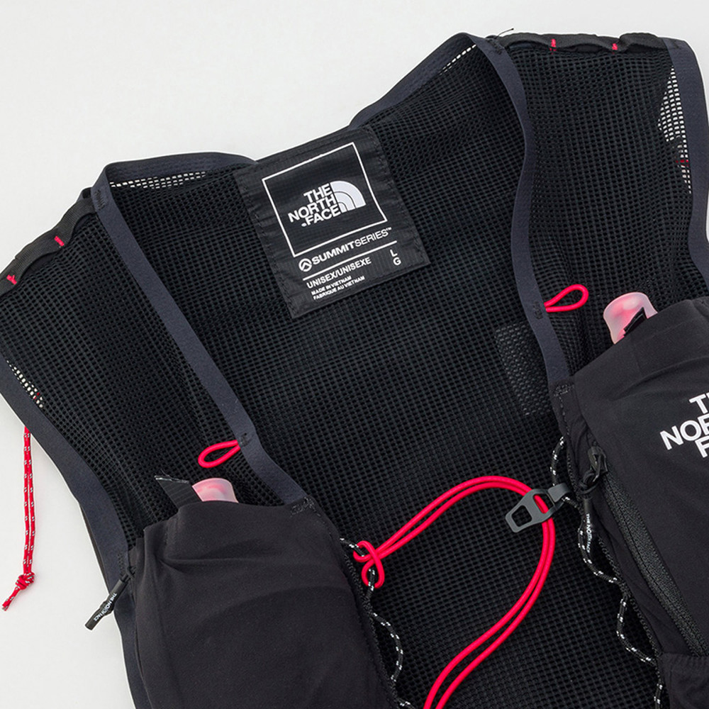 SUMMIT巔峰系列男女款黑色DWR防潑水背心｜8BKMKT0