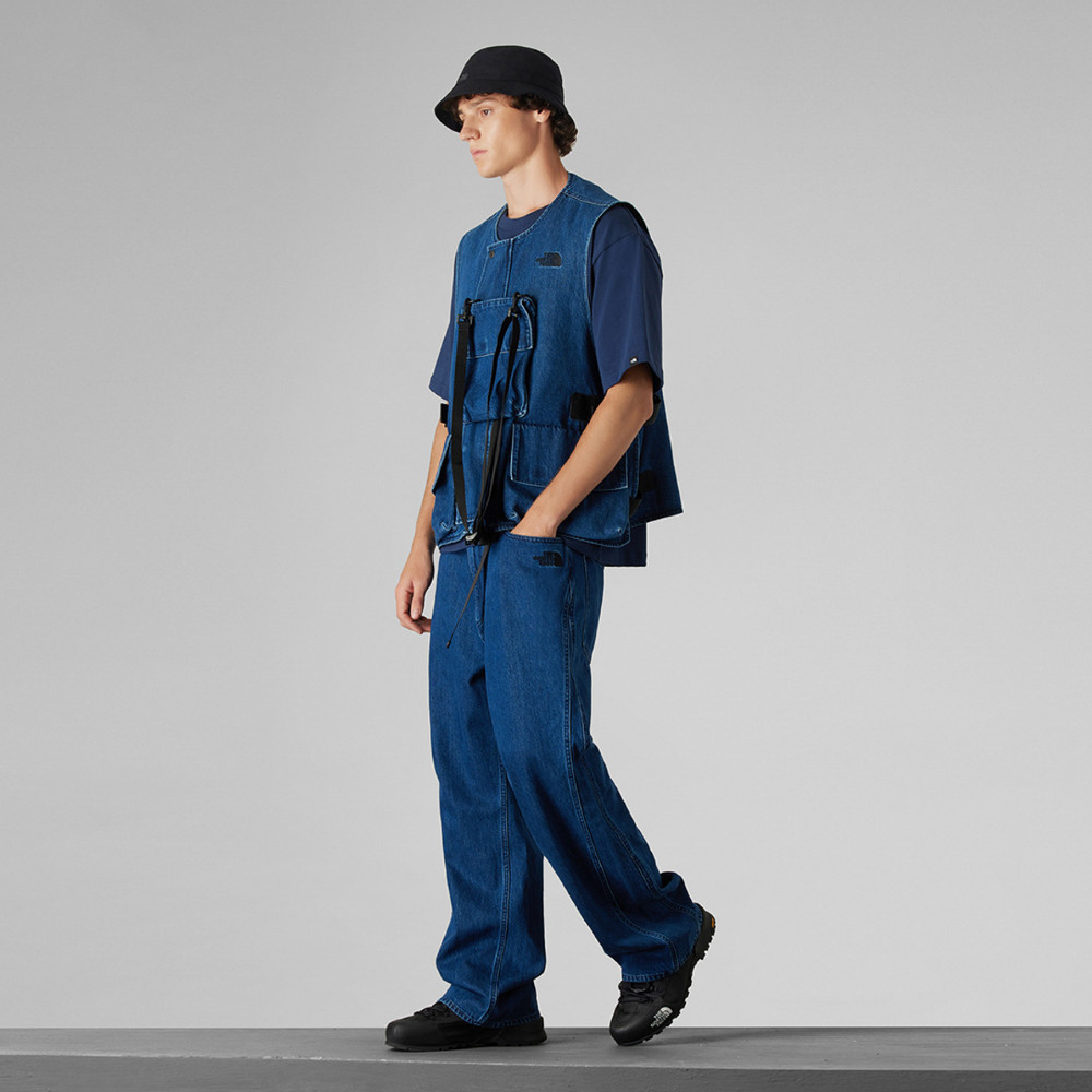 UE男款藍色丹寧背心｜8E5ND1R